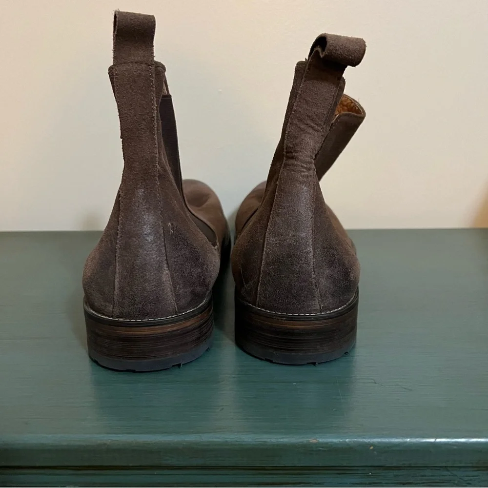 Vintage Foundry Co.‎ Suede Brown Chelsea Boots - Size 12